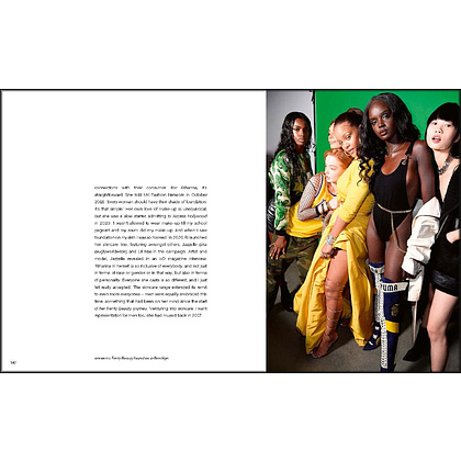 Книга на английском языке "Rihanna and the Clothes She Wears", Newman T. - 4