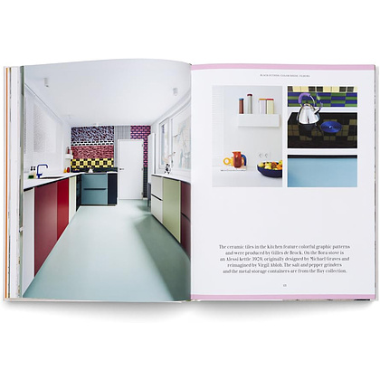 Книга на английском языке "Creative Homes. Interiors and Design in the Netherlands", Hulst R. - 6