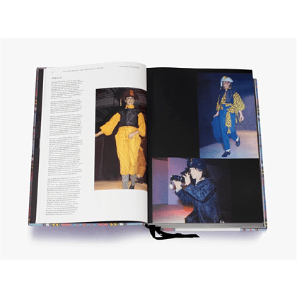Книга на английском языке "Vivienne Westwood Catwalk", Alexander Fury  - 3