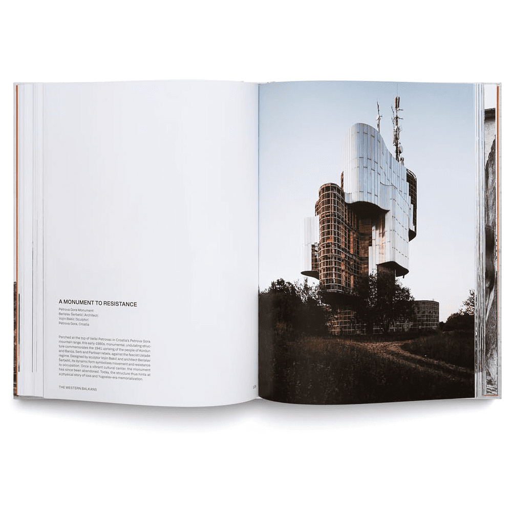 Книга на английском языке "Concrete, mon amour: The Raw Imprint of Modernism", Stefano Perego - 7