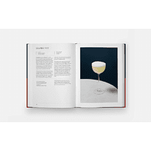 Книга на английском языке "Signature Cocktails", Amanda Schuster