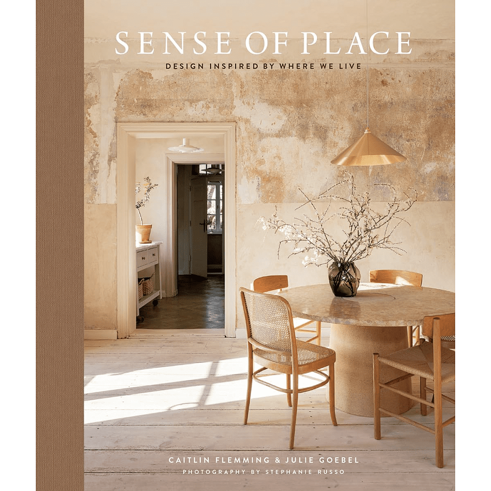 Книга на английском языке "Sense of Place. Design Inspired by Where We Live", Caitlin Flemming, Julie Goebel