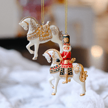 Украшение елочное "Лошадка", 7 см, каучук, белый, золотой