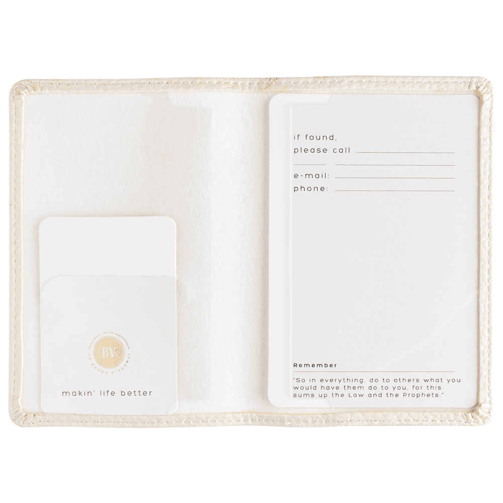 Обложка для паспорта "Love me. Котики приносят счастье", кожзам., бежевый - 2