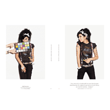 Книга на английском языке "Amy Winehouse: Beyond Black", Naomi Parry