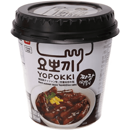 Палочки рисовые "Yopokki. Jjajang" с соусом чачжан, 120 гр.