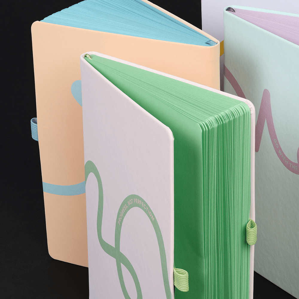 Блокнот "Doodle green paper", А5, 96 листов, розовый, срез зеленый - 4