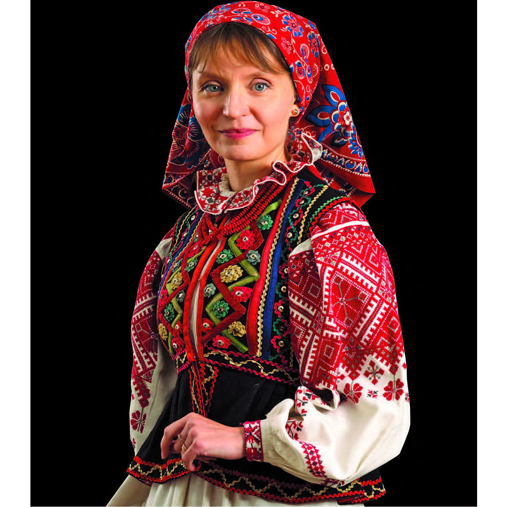 Книга  "Анталогія прыгажості. Традыцыйны беларускі касцюм" - 12