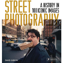 Книга на английском языке "Street Photography. A History in 100 Iconic Photographs", David Gibson