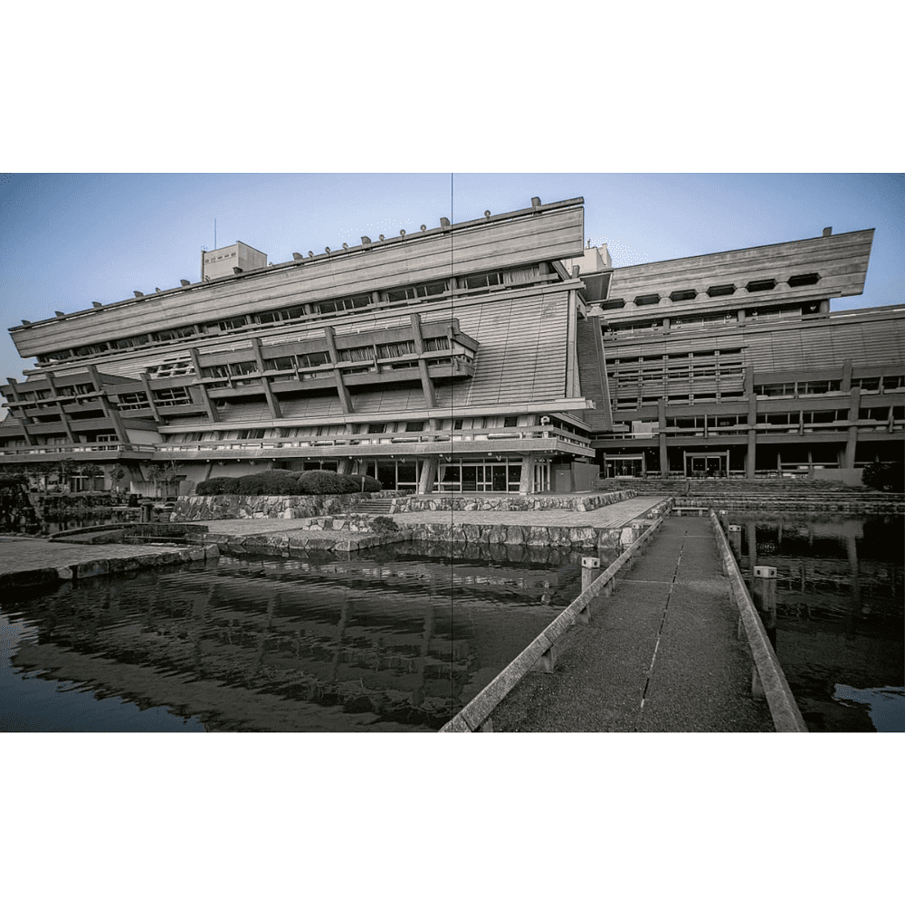 Книга на английском языке "Brutalist Japan", Paul Tulett - 4