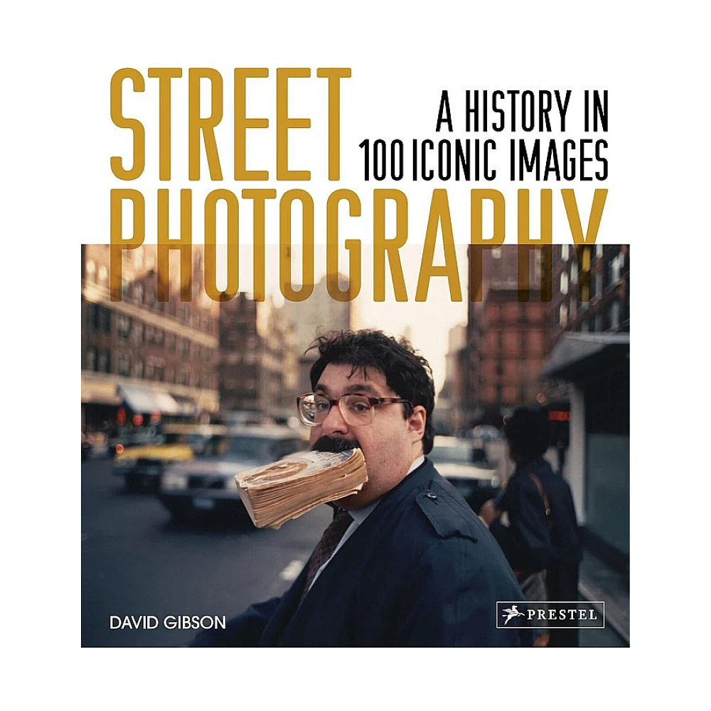 Книга на английском языке "Street Photography. A History in 100 Iconic Photographs", David Gibson