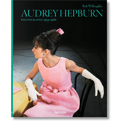 Книга на иностранном "Audrey Hepburn, Photographs 1953-1966",Bob Willoughby