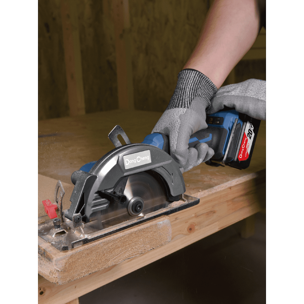 Пила циркулярная DongCheng DCMY140S (TYPE EM), 20 В, 140 мм, 2 АКБ, 4 Ач, З/У 2 А - 2