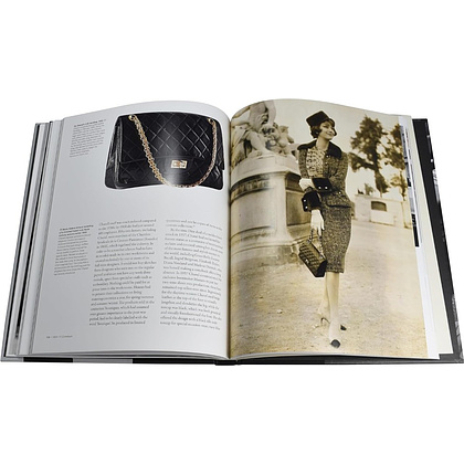 Книга на английском языке "Gabrielle Chanel. 60 Years of Fashion" - 6