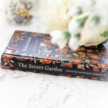 Книга на английском языке "The Secret Garden", Frances Hodgson Burnett - 7