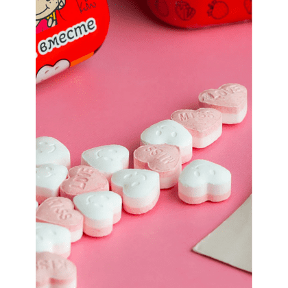 Драже "Love is...", клубника, 20 г - 2