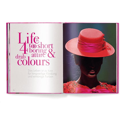 Книга на английском языке "The Pink Book. Fashion, Styles & Stories", Christiansen H. - 3