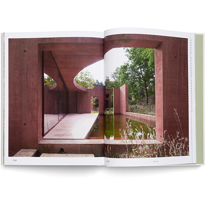 Книга на английском языке "The House of Green. Natural homes and biophilic architecture" - 8