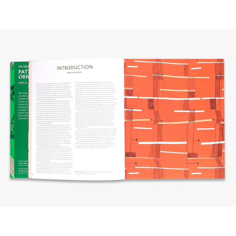 Книга на английском языке "The V&A Sourcebook of Pattern and Ornament" - 8