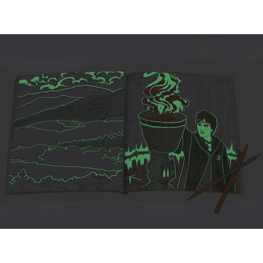 Раскраска на английском языке "Harry Potter. Glow in the Dark Coloring Book"  - 5