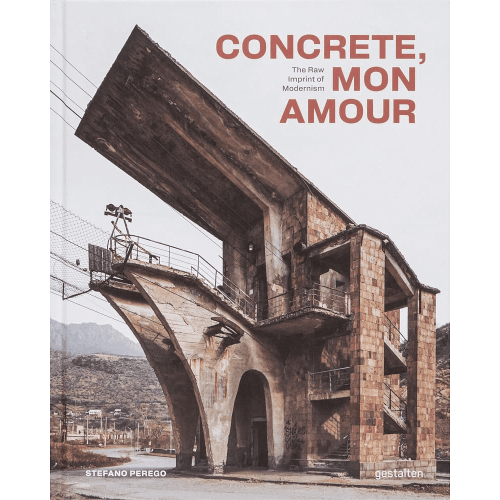 Книга на английском языке "Concrete, mon amour: The Raw Imprint of Modernism", Stefano Perego