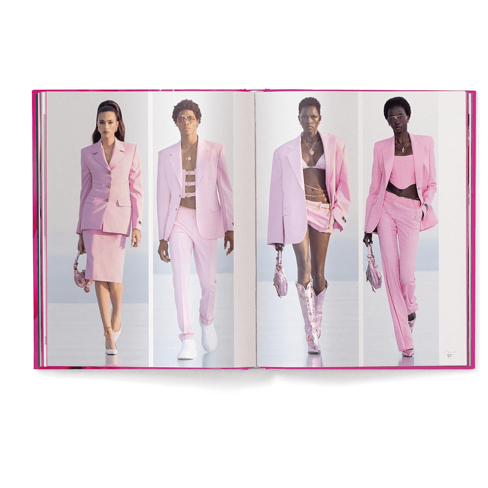 Книга на английском языке "The Pink Book. Fashion, Styles & Stories", Christiansen H. - 8