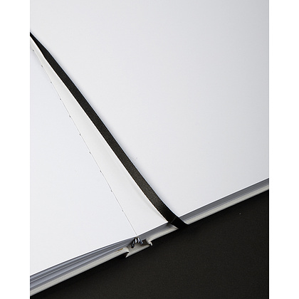 Скетчбук "SKETCHMARKER & Pushkinskiy. The mirror", 16.3x16.3 см, 220 г/м2, 50 листов, черный - 2