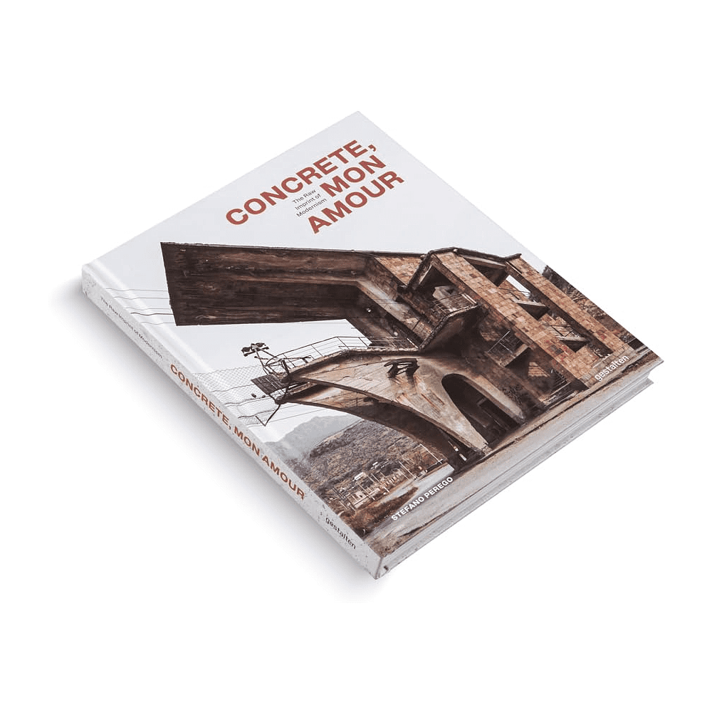 Книга на английском языке "Concrete, mon amour: The Raw Imprint of Modernism", Stefano Perego - 2