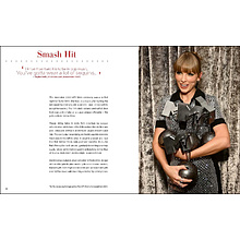 Книга на английском языке "Taylor Swift and the Clothes She Wears", Newman T. 