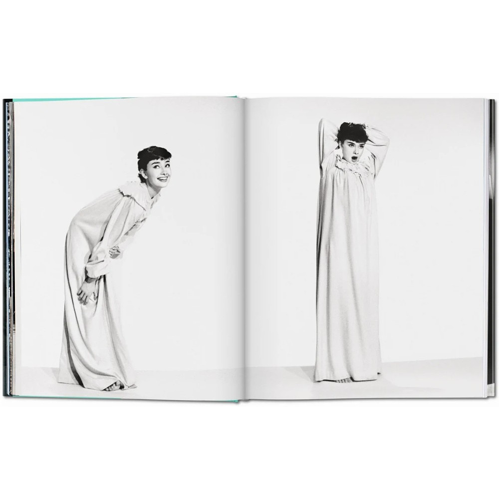 Книга на иностранном "Audrey Hepburn, Photographs 1953-1966",Bob Willoughby - 2