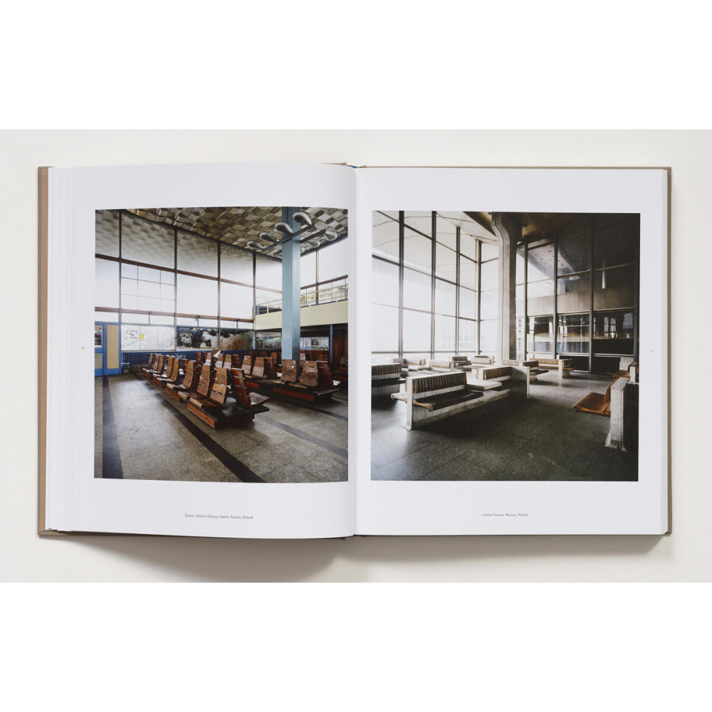 Книга на английском языке "Modern Spaces: A Subjective Atlas of 20th-Century Interiors", Nicolas Grospierre - 6