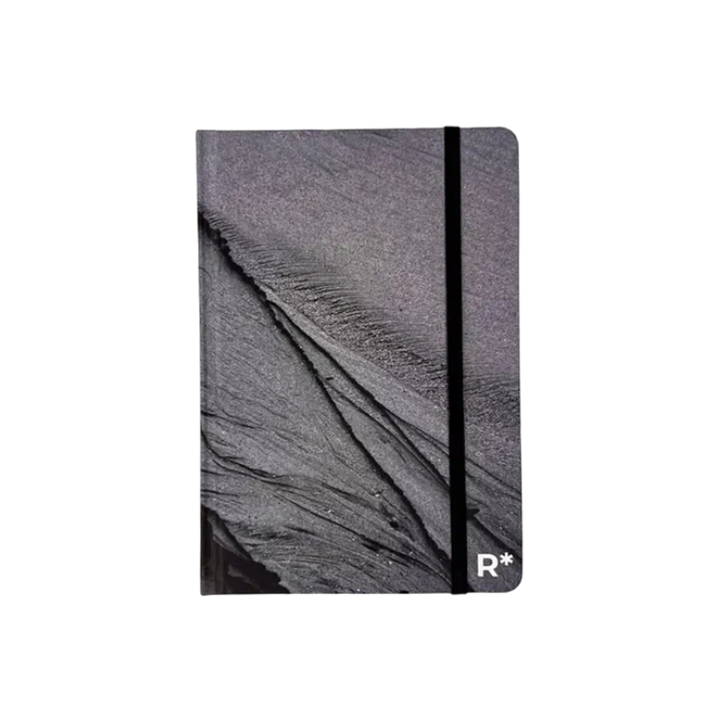 Ежедневник недатированный "StonePaper. Dark sand", 128 страниц, на резинке, серый