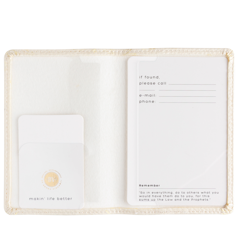 Обложка для паспорта "Love me. Котики приносят счастье", кожзам., бежевый - 3