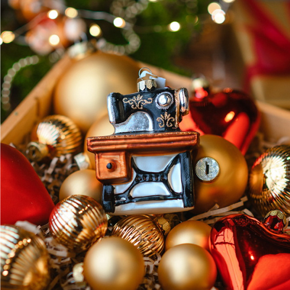 Украшение елочное "Швейная машинка", 9 см, стекло, разноцветный