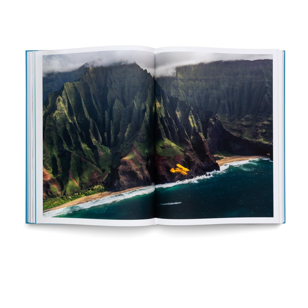 Книга на английском языке "The Oceans. The maritime photography of Chris Burkard", Burkard C.  - 9