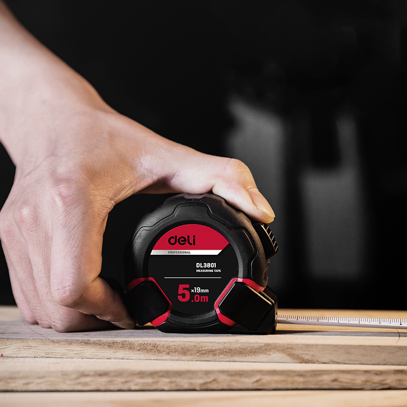 Рулетка "Deli DL3801", 5 м,19 мм, черный