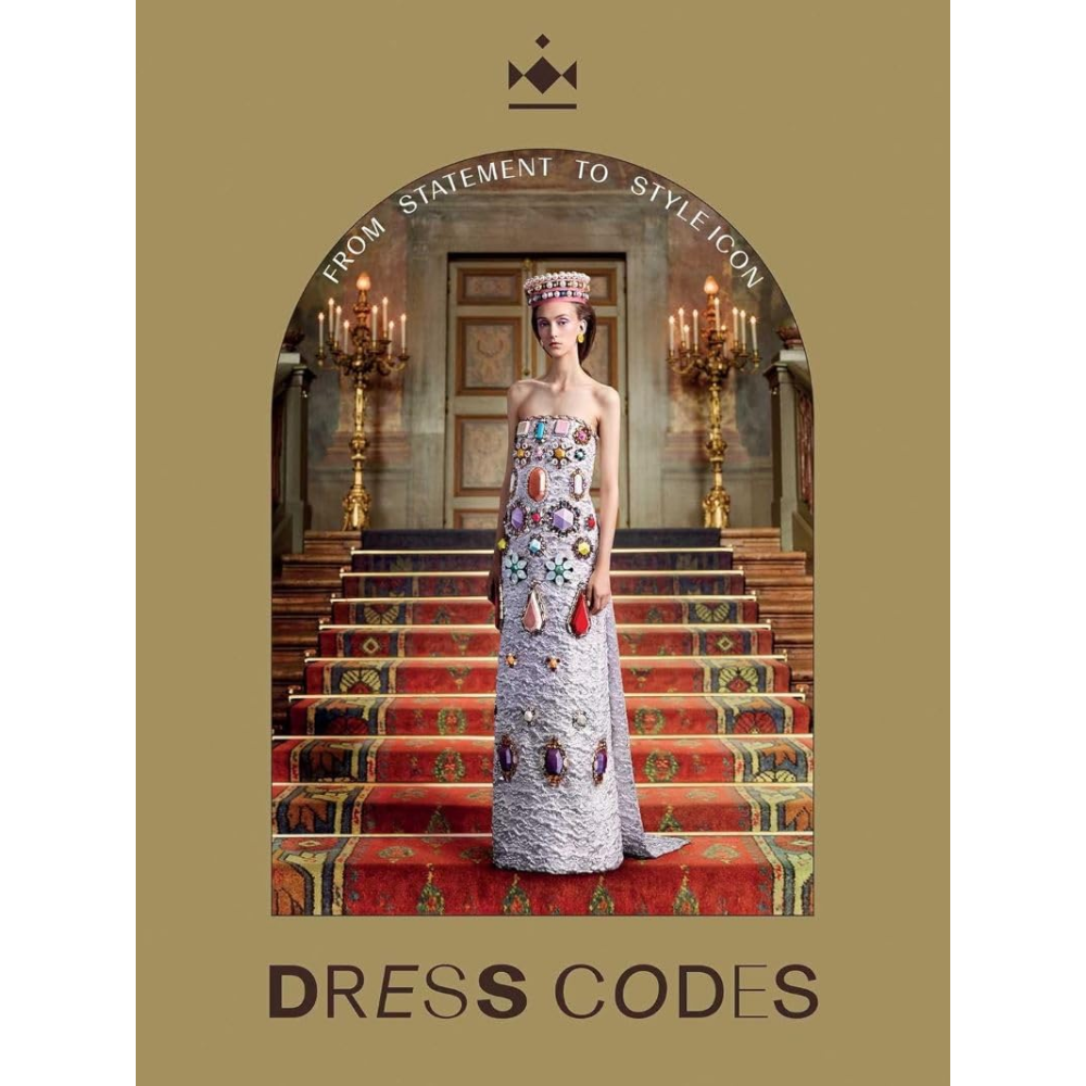 Книга на английском языке "Dress Codes. From Statement to Style Icon", Madelief Hohé, Paul Rem, Cécile Narinx