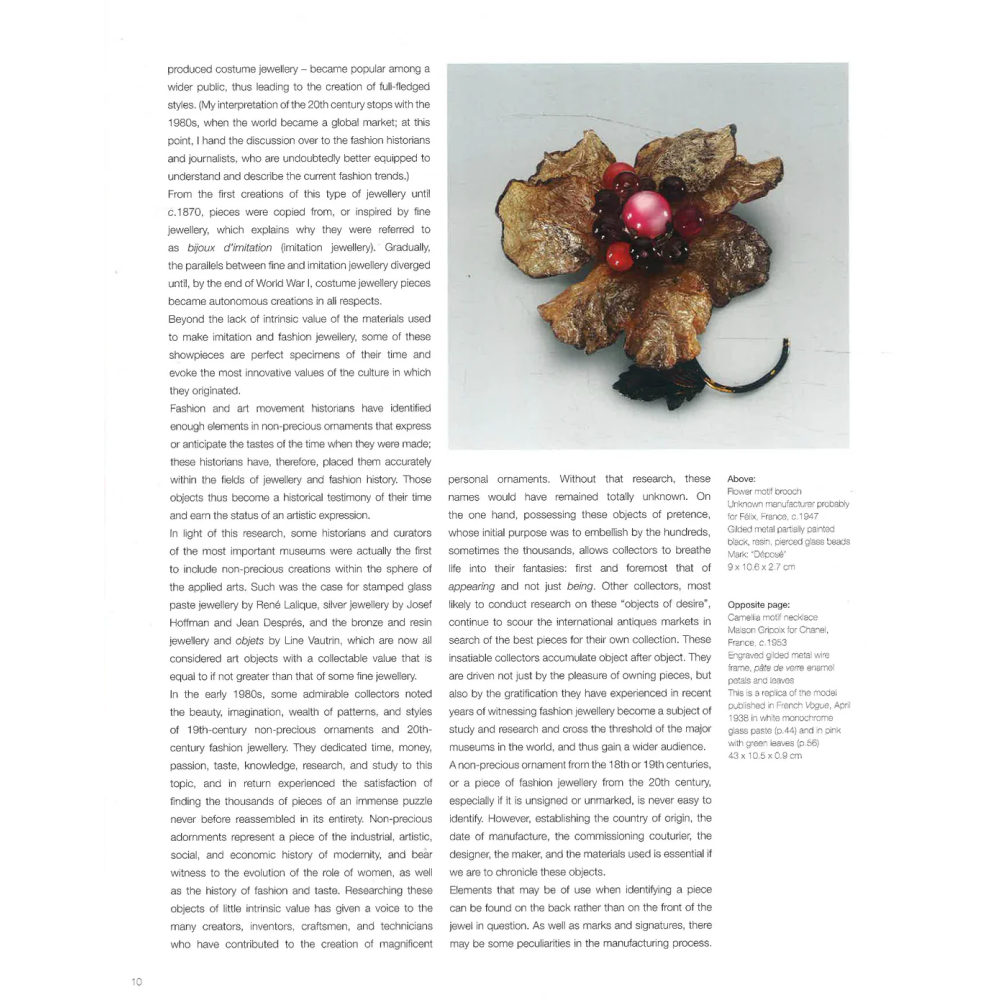 Книга на английском языке "Adorning Fashion. The History of Costume Jewellery to Modern Times", Deanna Farneti Cera - 5