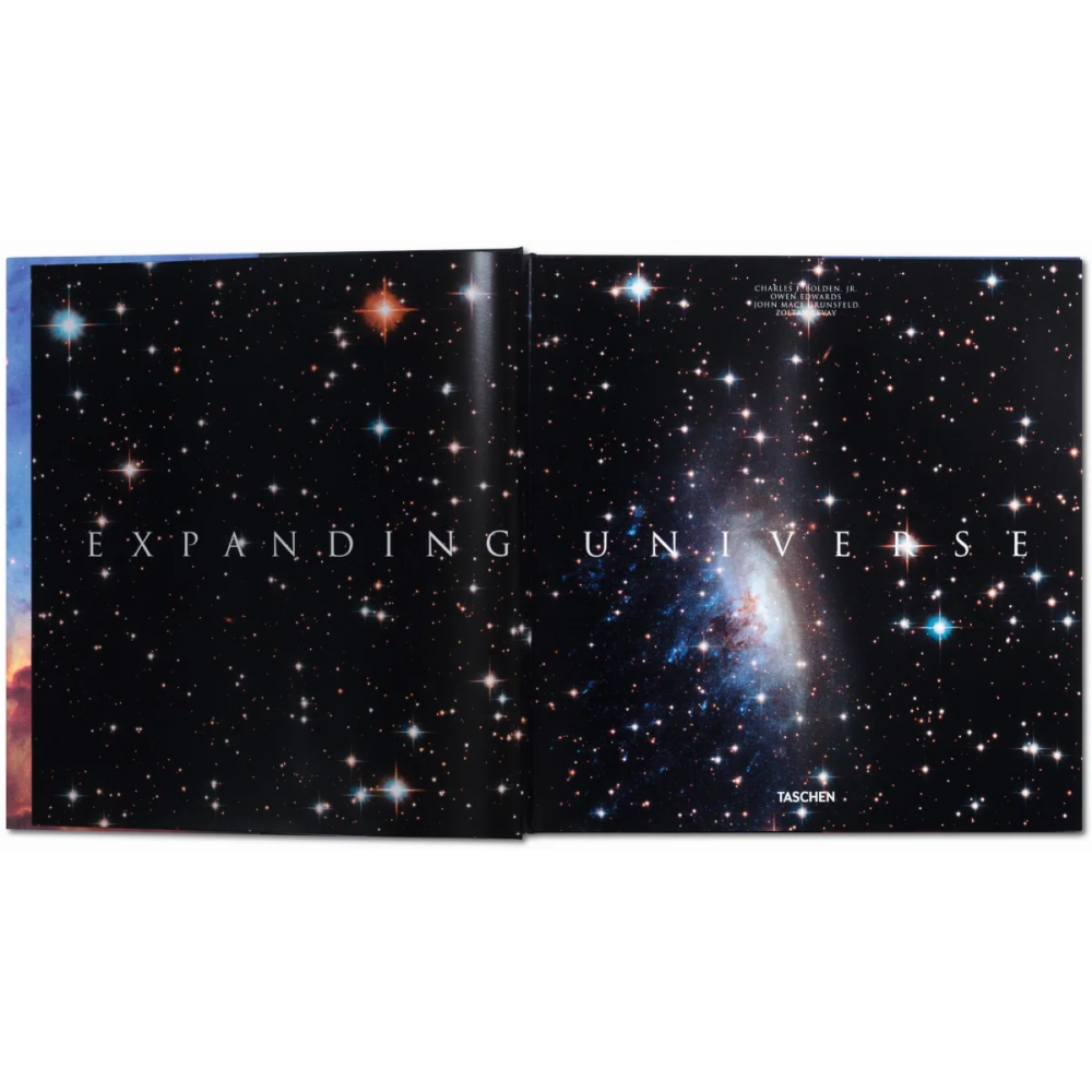 Книга на английском языке "Expanding Universe. The Hubble Space Telescope", Charles F. Bolden