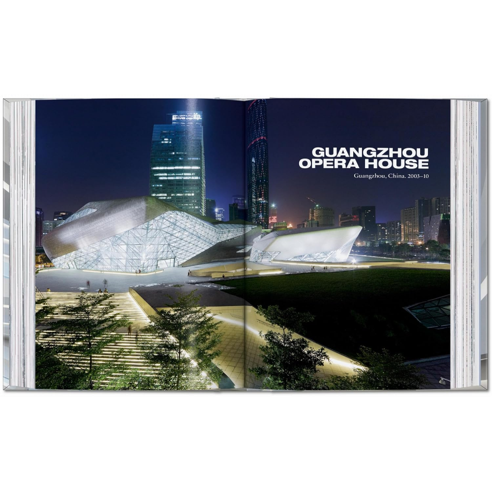 Книга на английском языке "Zaha Hadid. Complete Works 1979-Today" 