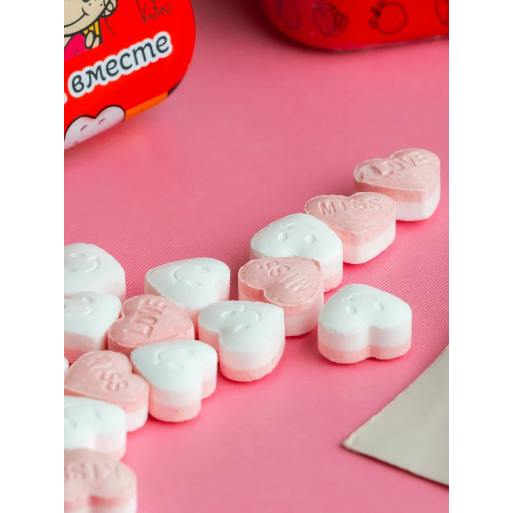 Драже "Love is...", клубника, 20 г