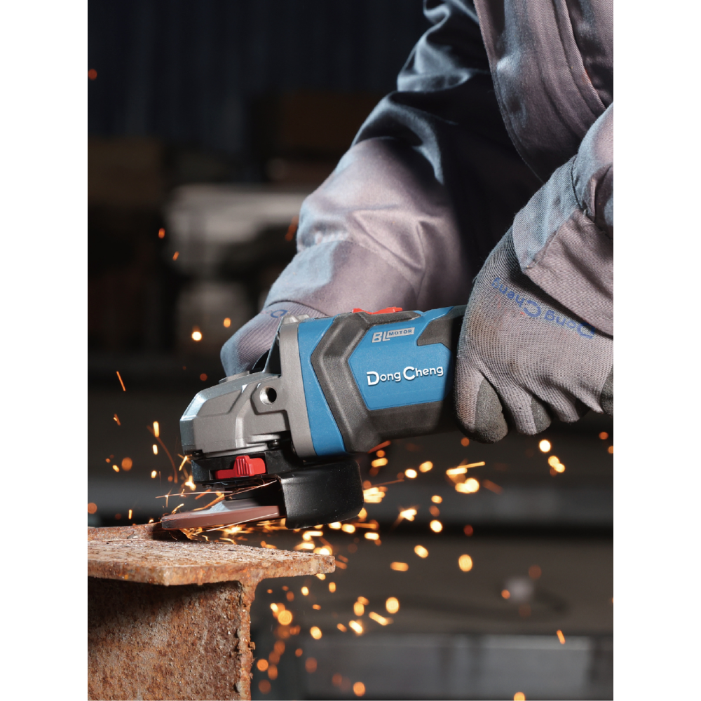 Угловая шлифмашина DongCheng DCSM04-125 (TYPE H2K), 125 мм, 2 АКБ, 6 Ач, З/У 4 А