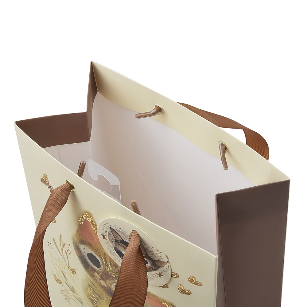 Пакет бумажный подарочный "Love me", 18x23x10 см, бежевый - 4