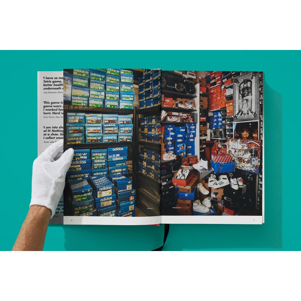 Книга на английском языке "Sneaker Freaker. World's Greatest Sneaker Collectors", Simon Wood - 7
