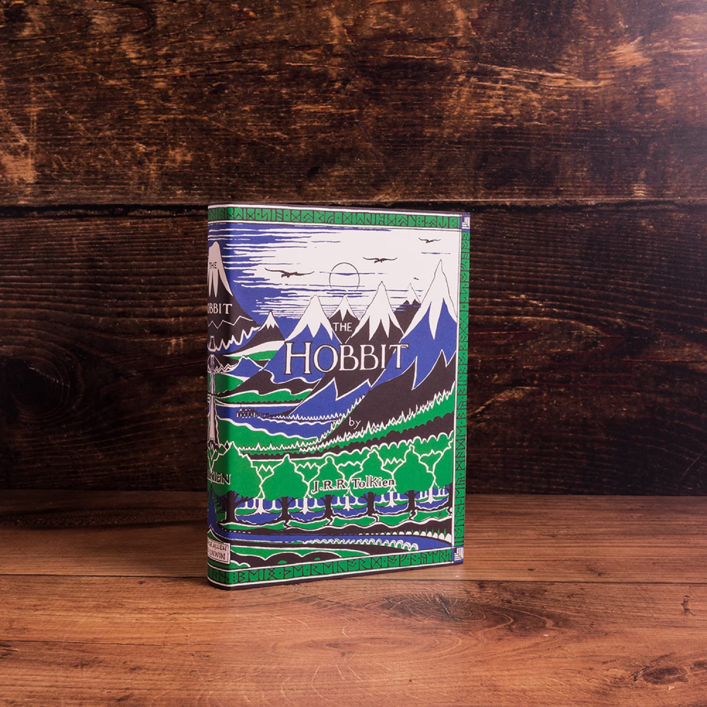 Книга на английском языке "Hobbit Facsimile Gift Edition", J.R.R Tolkien