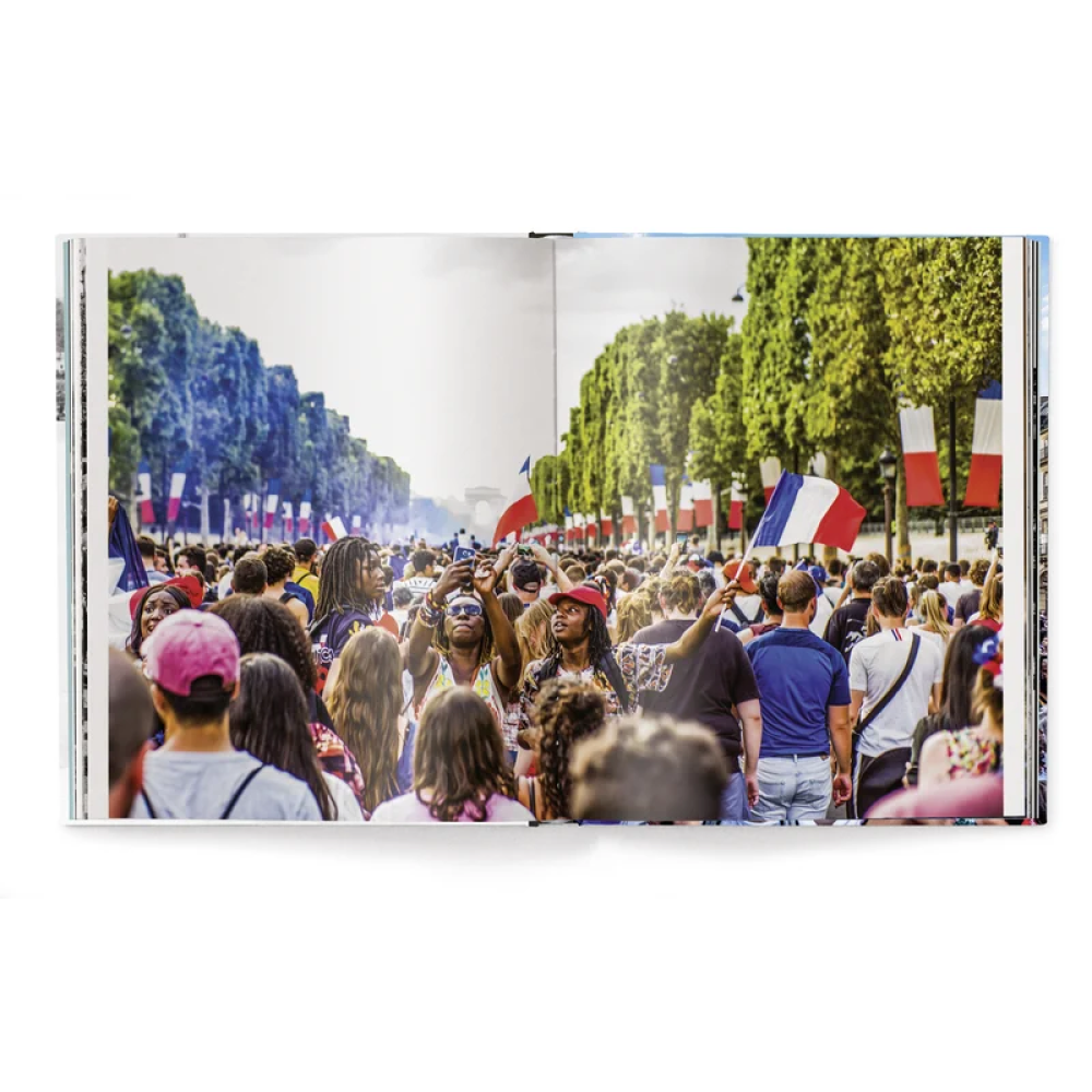 Книга на английском языке "Paris Blues", Bitton M.  - 8