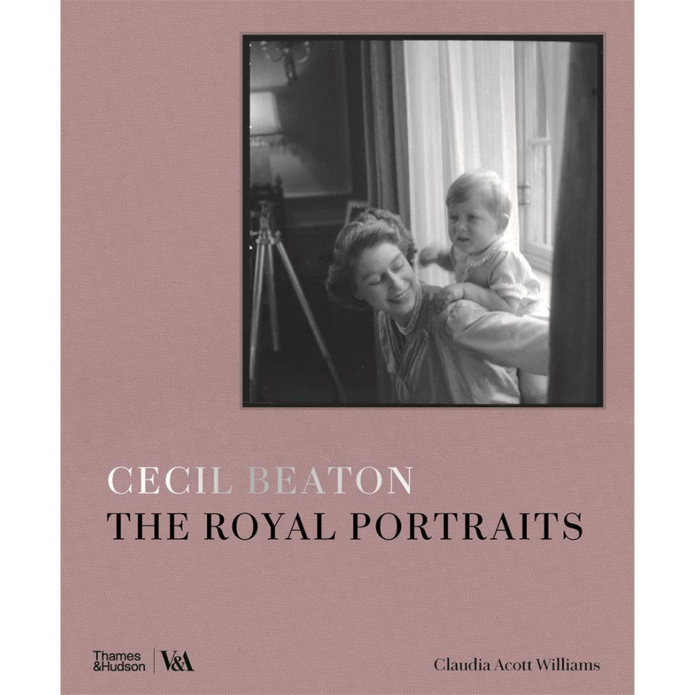 Книга на английском языке"Cecil Beaton: The Royal Portraits", Cecil Beaton, Claudia Acott Williams