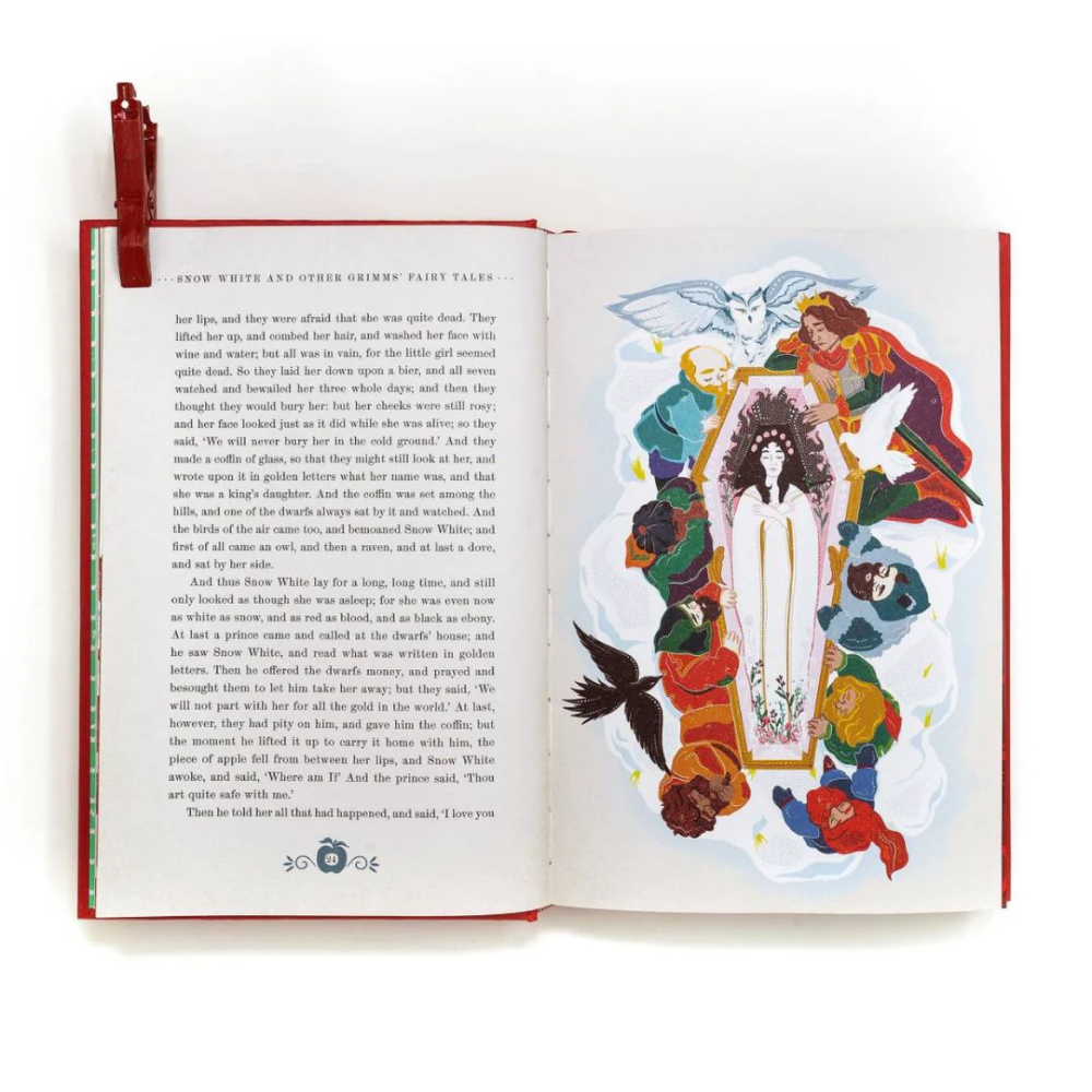 Книга на английском языке "Snow white and other grimms fairy tales MinaLima Ed", Grimm - 8