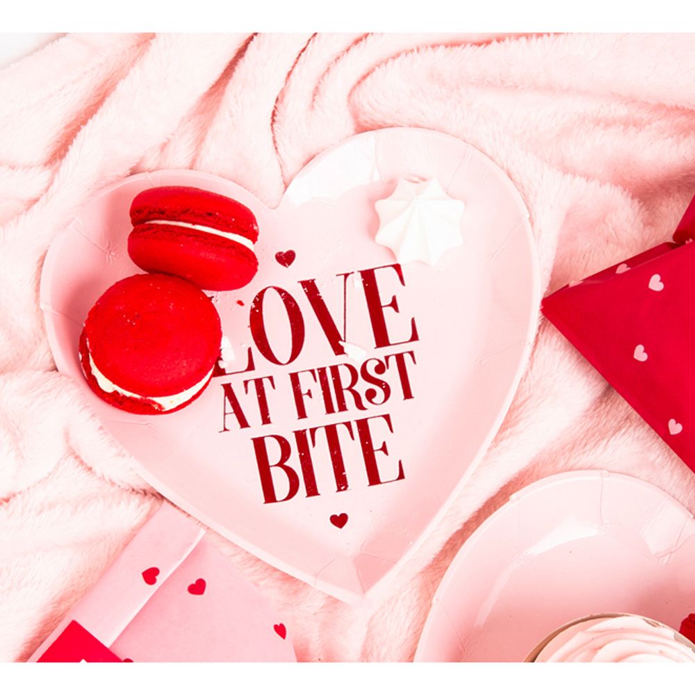 Тарелка бумажная "Love at first bite", 18.5 см, 6 шт, розовый
